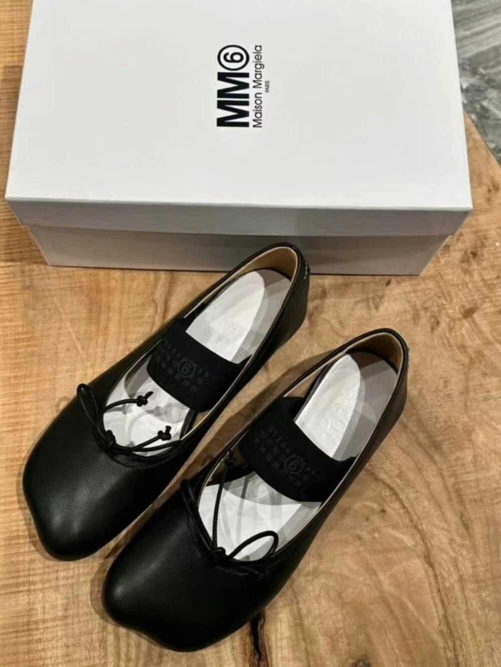 Maison Martin Margiela Black Leather Ballet Flats with Front Strap - Picture 2 of 4